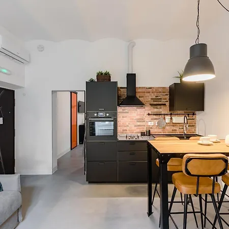 Chromaticpigneto Apartment, 4 Persone, Wi-fi, Metro C E Tram Per Il Centro * Rzym